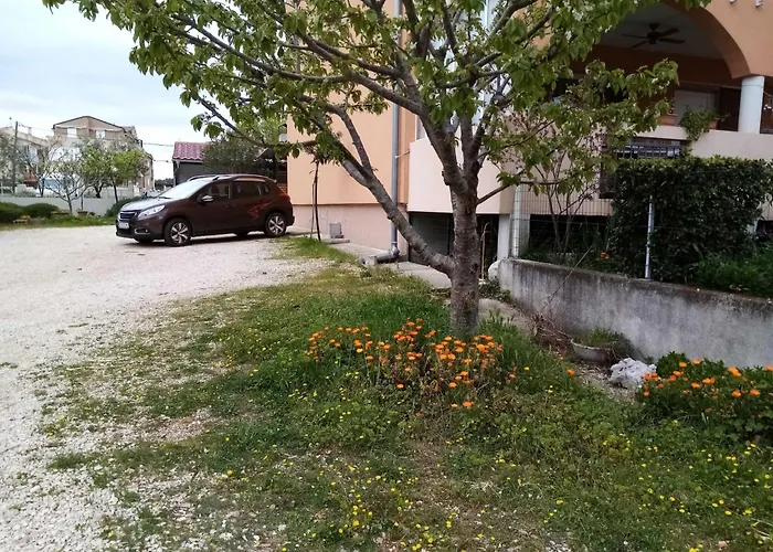 2 Bedroom With Terrace Lägenhet Biograd Na Moru