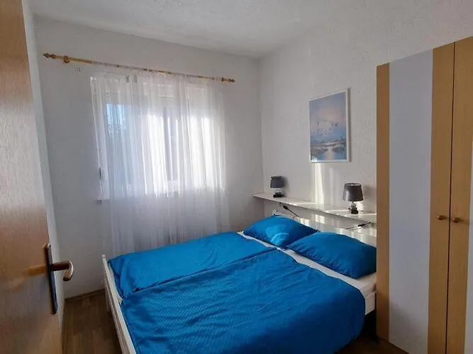 2 Bedroom With Terrace Биоград-на-Мору