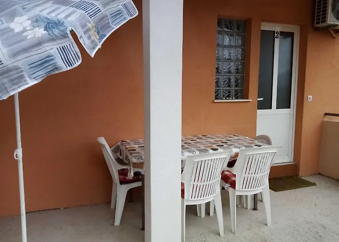 2 Bedroom With Terrace Апартаменты Биоград-на-Мору